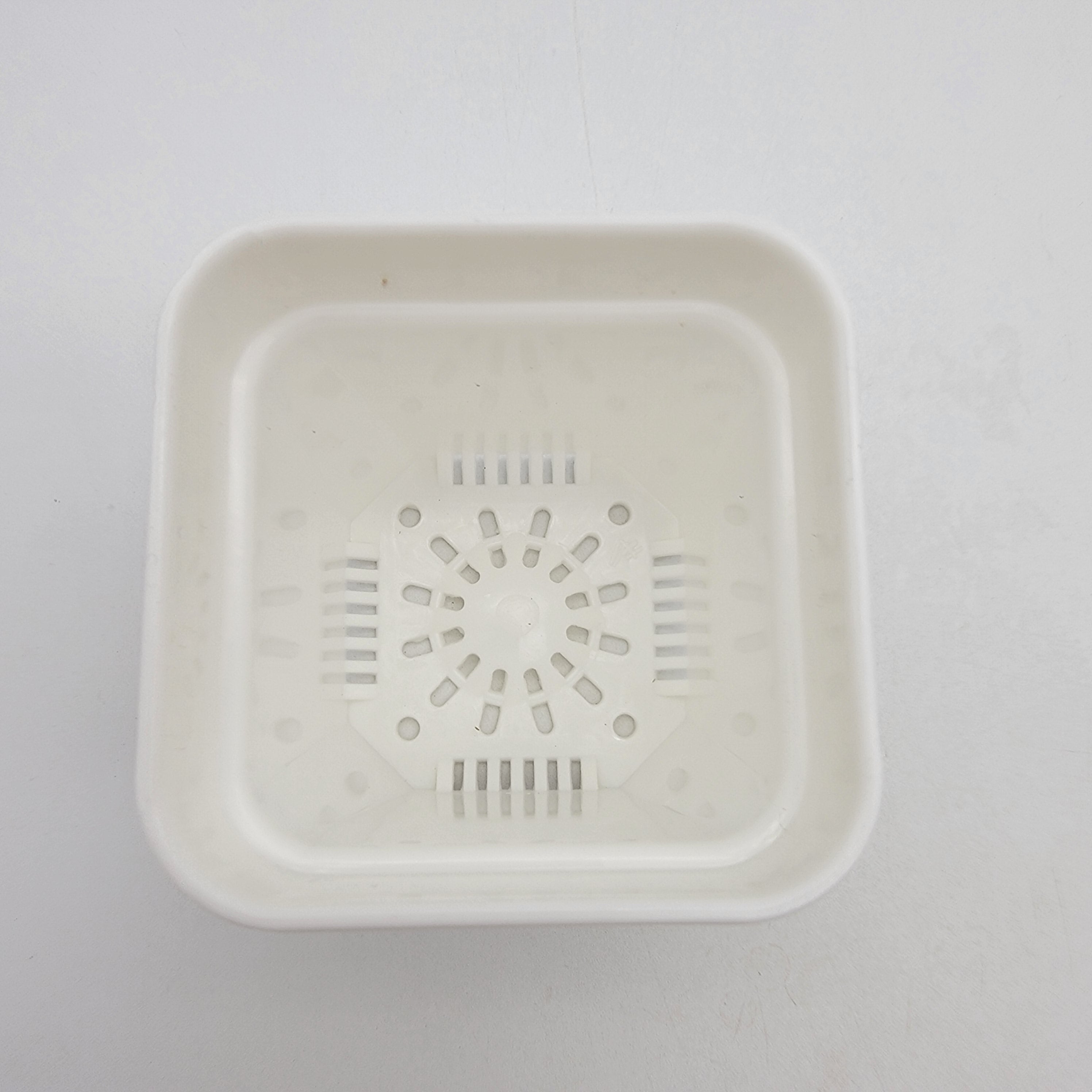 White Square Pot (2.5")
